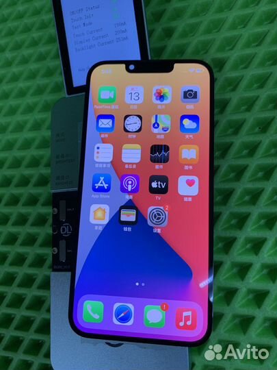 Дисплей iPhone 13