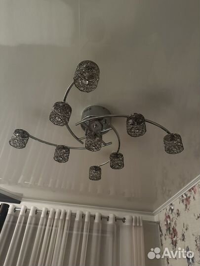 Люстра новая