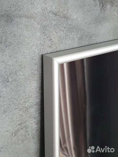 Зеркало в алюминевой раме, интерьерное, настенное