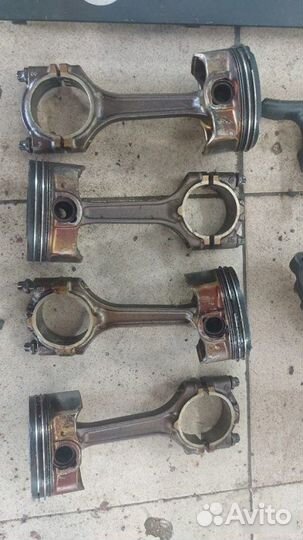 Шатуны с поршнями Opel Astra H Z18XER