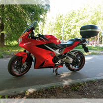 Продам Honda VFR 800F