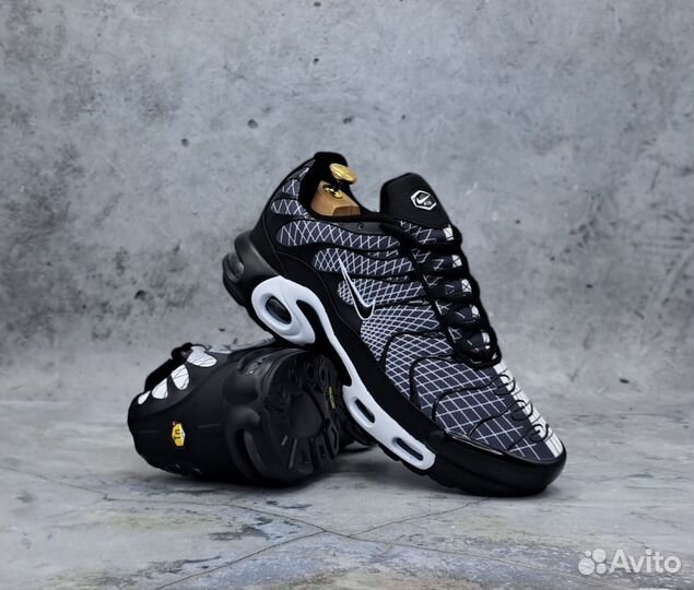 Кроссовки nike air max tn plus