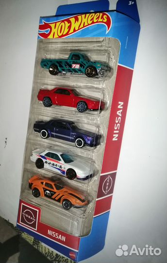 Hot Wheels Nissan 5pack