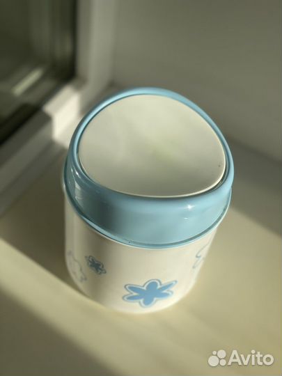 Маленькая мусорка голубая