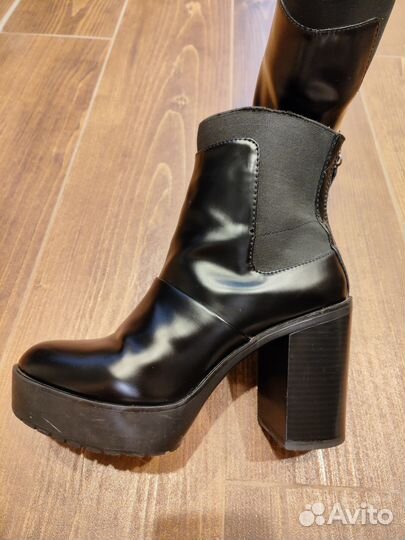 Ботильоны лаковые 38,5 размер