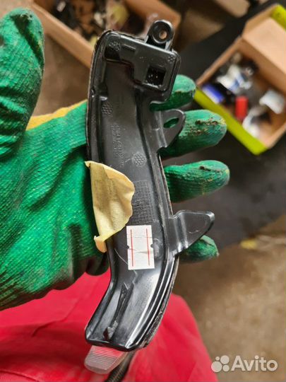 Повторитель поворота правый Geely Tugella FY 2021