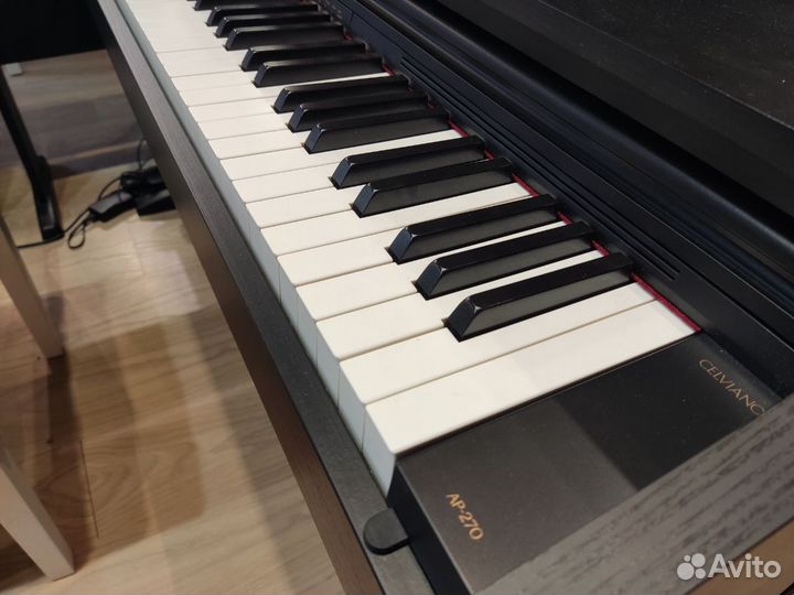 Корпусное цифровое пианино Casio AP-270 + банкетка