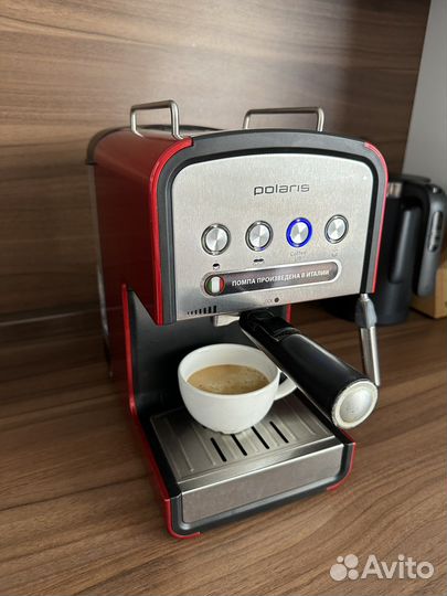 Кофеварка рожковая Polaris