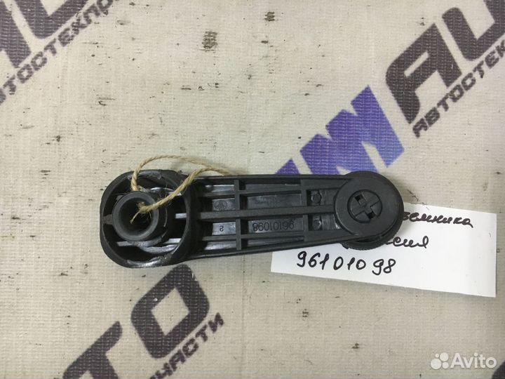 Ручка стеклоподъемника Дэу Нексия