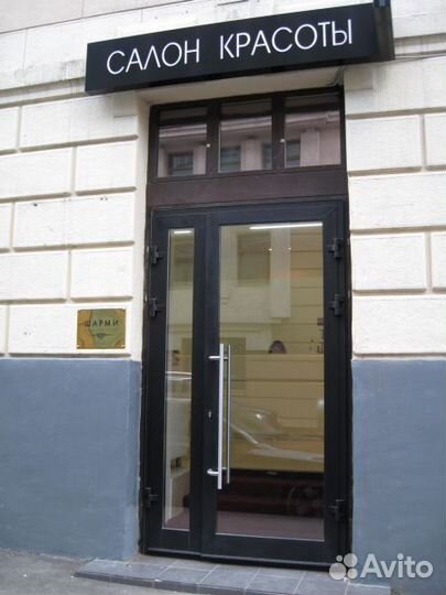 Алюминиевая дверь со стеклом