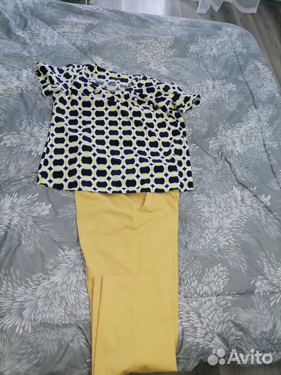 Летний костюм с брюками