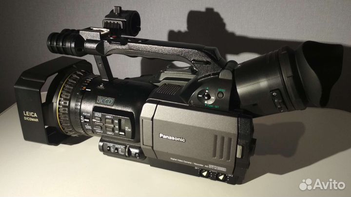 Видеокамера Panasonic AG DVX 100BE
