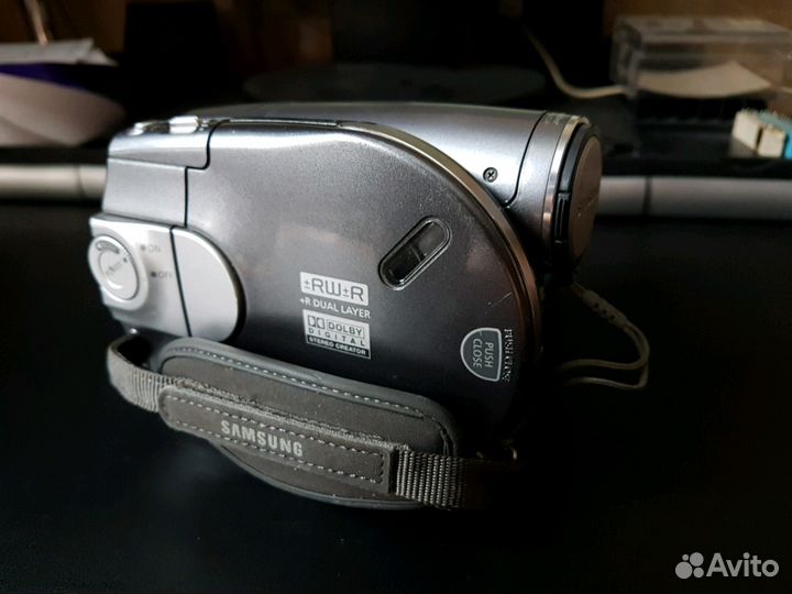 Видеокамера samsung VP-DC565Wi