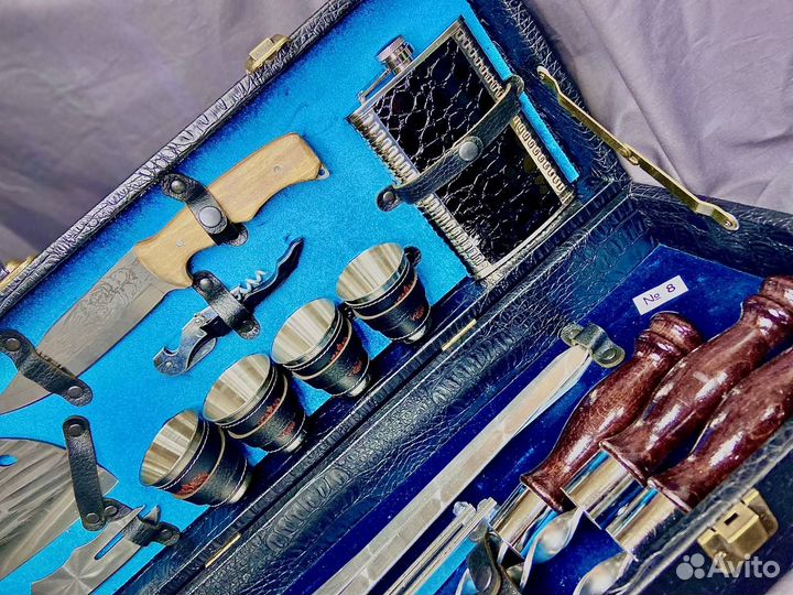 Набор шампуров в чемодане