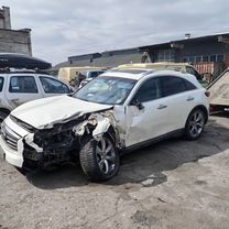 Infiniti FX37 3.7 AT, 2012, битый, 170 000 км, с пробегом, цена 1 100 000 руб.