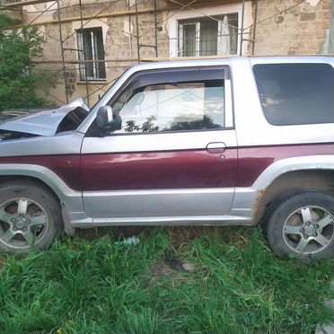 Mitsubishi Pаjerо Мini 2 0.7(64лс)акп 2009г разбор