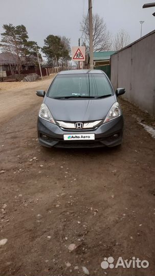 Honda Fit Shuttle 1.3 CVT, 2014, 160 000 км