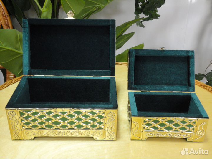 Искусственные цветы, шкатулки ручной работы