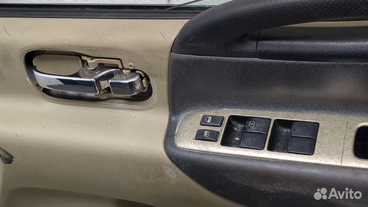 Дверь правая передняя Nissan Serena (C25)