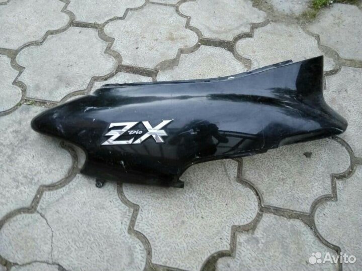 Боковой пластик (унитаз) хонда дио 35 zx б/у