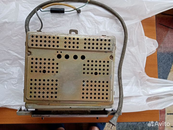 Радио приёмник газ 21 Волга