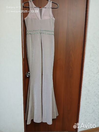 Платье праздничное 48р