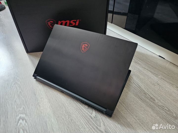 HP I5 8300h/ 1050 Ti / 8 ddr4