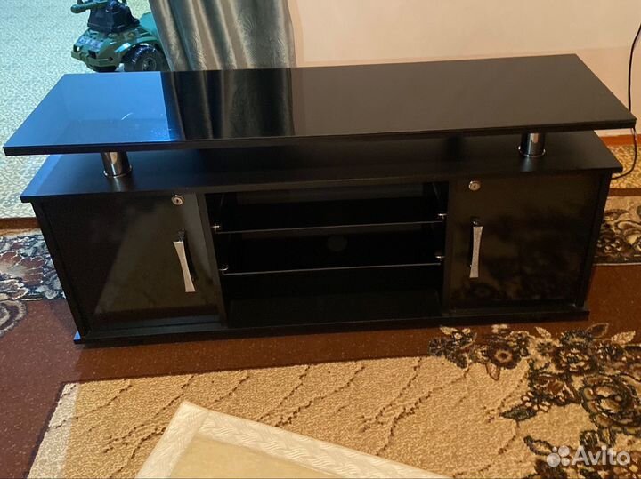 Подставка под телевизор