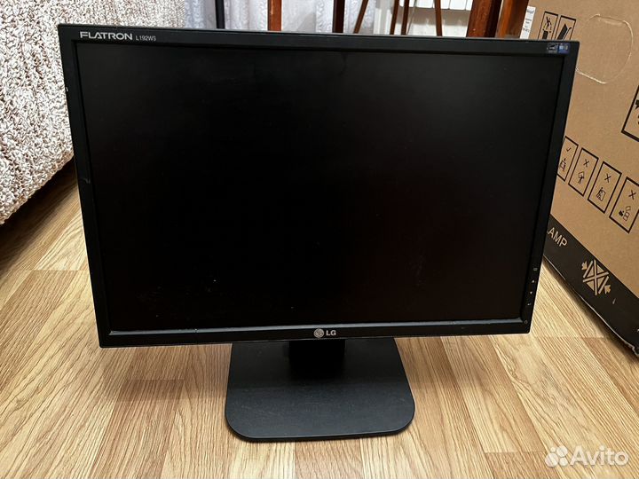 Монитор LG 23‘