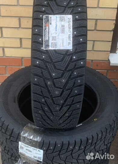 Hankook Winter i'Pike X W429A 215/60 R17 100T