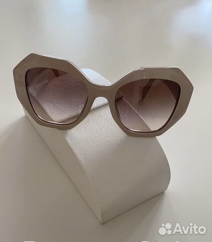 Солнцезащитные очки женские prada