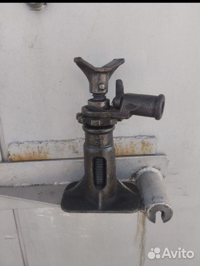 Домкрат гидравлический 8 т