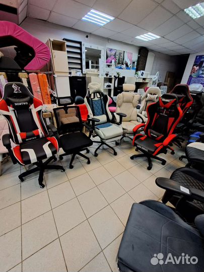 Компьютерное кресло новое