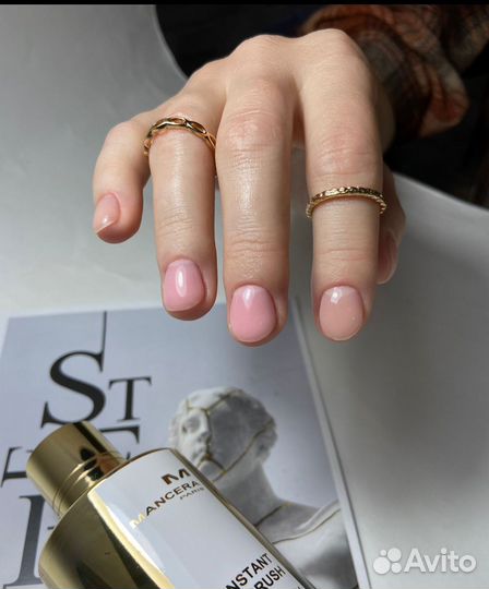 Модель на маникюр