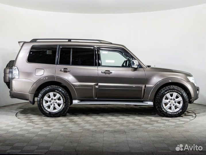 Mitsubishi Pajero 3.2 AT, 2011, 179 760 км