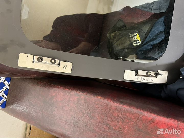 Стекло сдвижной двери правой Хендай старекс