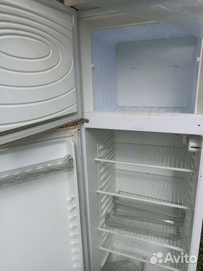 Продается холодильник бу