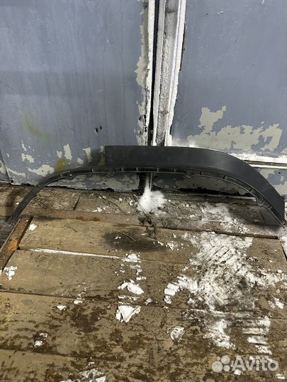 Уплотнение правого крыла Scania 6 2304730