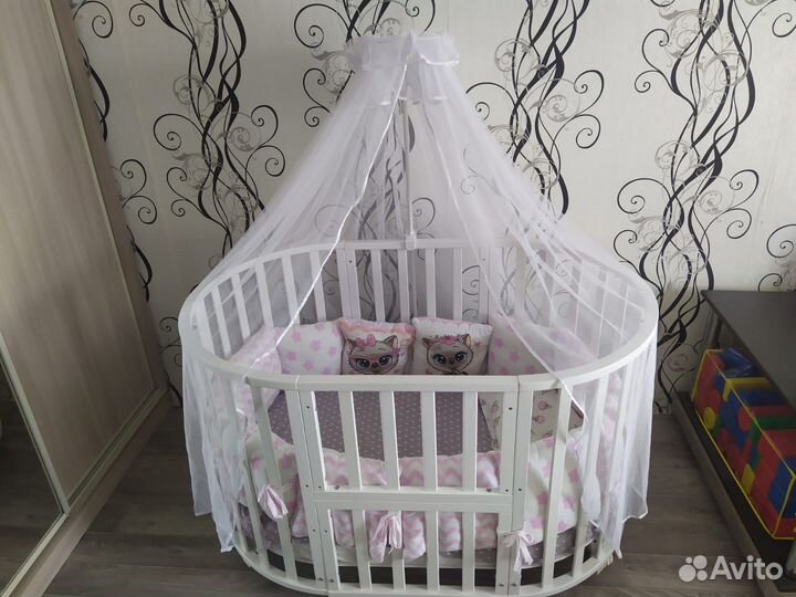 Кровать с балдахином