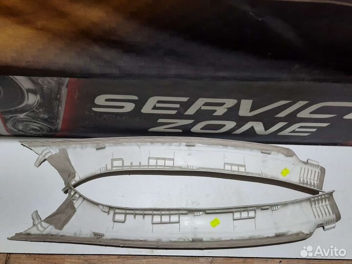 Обшивка передней стойки Renault Megane 2