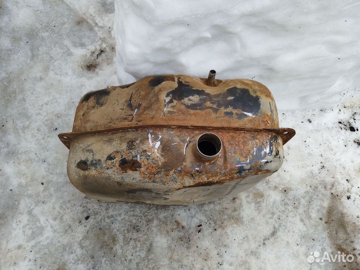 Топливный бак ваз 2104