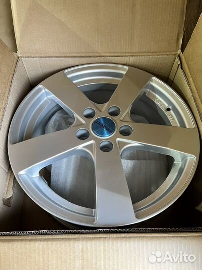 Диск колесный R17