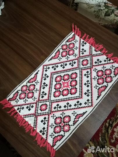 Салфетки вышитые