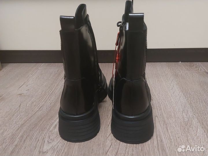 Ботинки 38 El Tempo новые кожа