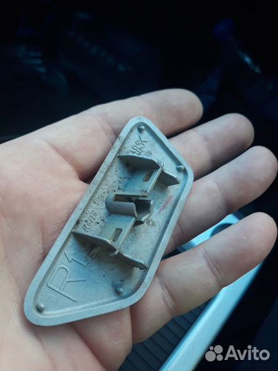 Аутлендер Крышка омывателя Правая 2013-15