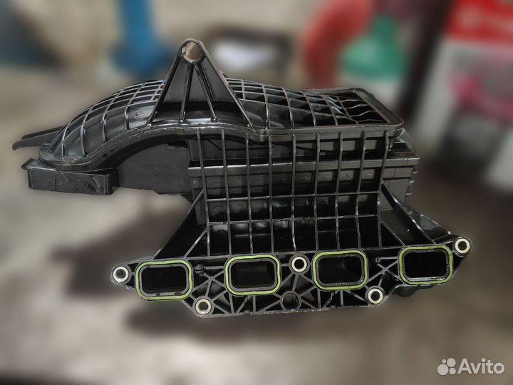 Впускной коллектор