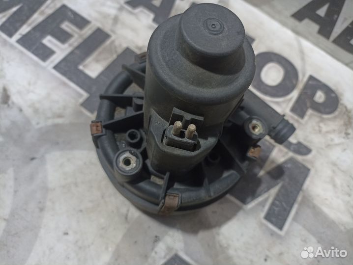 Насос продувки катализатора Mercedes W203