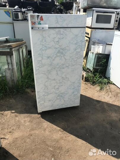 Холодильник Бирюса