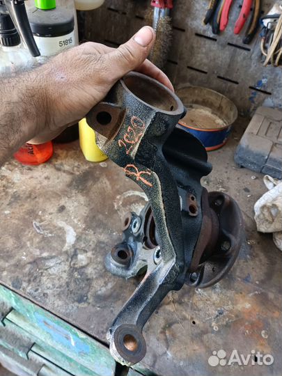 Поворотный кулак на skoda octavia a7