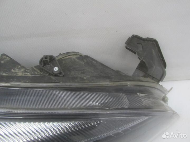 Фара правая Opel Astra J